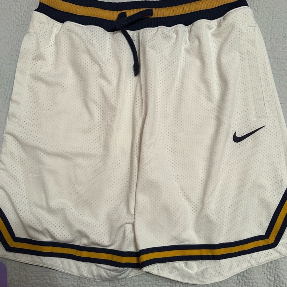 Nike DNA Heavy Mesh Athletic Shorts